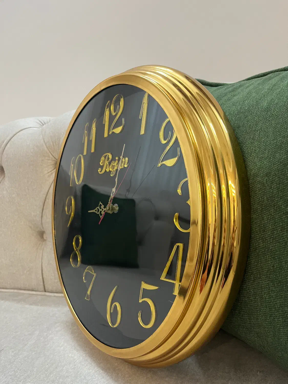 ساعت دیواری قاب فلزی آرام گرد|ساعت دیواری و تزئینی|قم, انسجام|دیوار