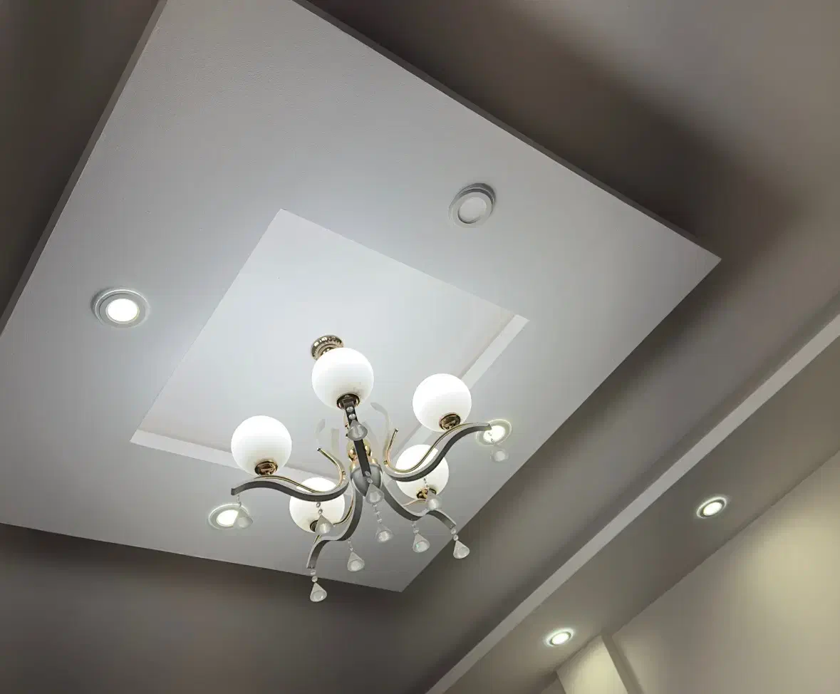 لوستر سالم و بسیار تمیز درحد نو|لوستر و چراغ آویز|تربت جام, کلالی|دیوار