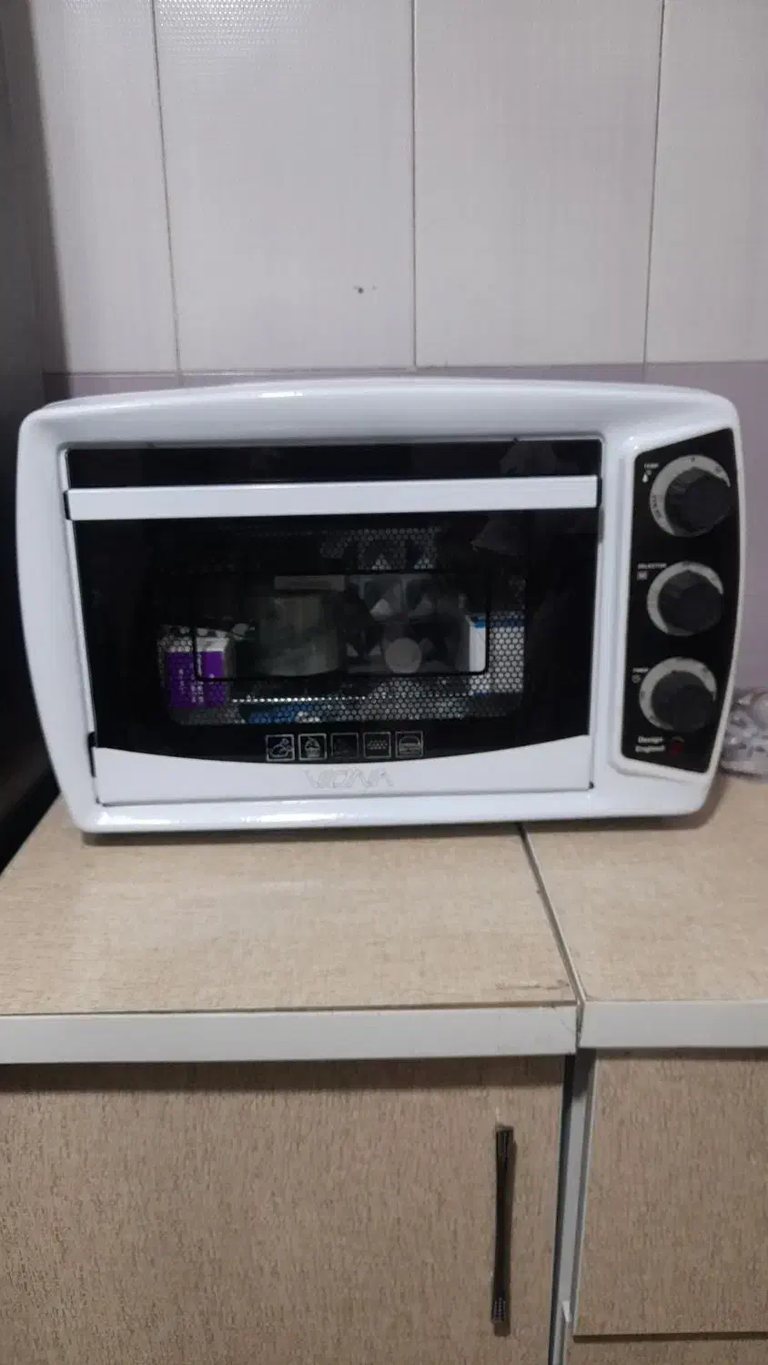 توستر کاملا سالم|اجاق گاز و لوازم برقی پخت‌وپز|نسیم‌شهر, |دیوار