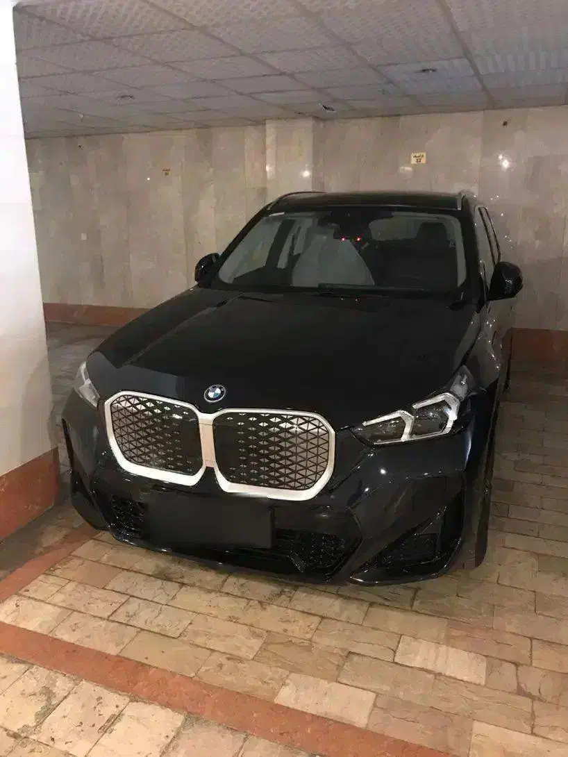 Bmwix1|خودرو سواری و وانت|تهران, درختی|دیوار