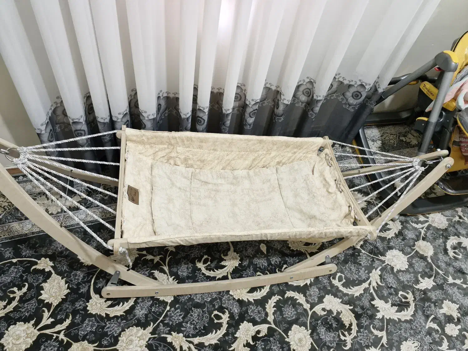 گهواره ننو سنتی|تخت و صندلی بچه|پرند, فاز ۵|دیوار