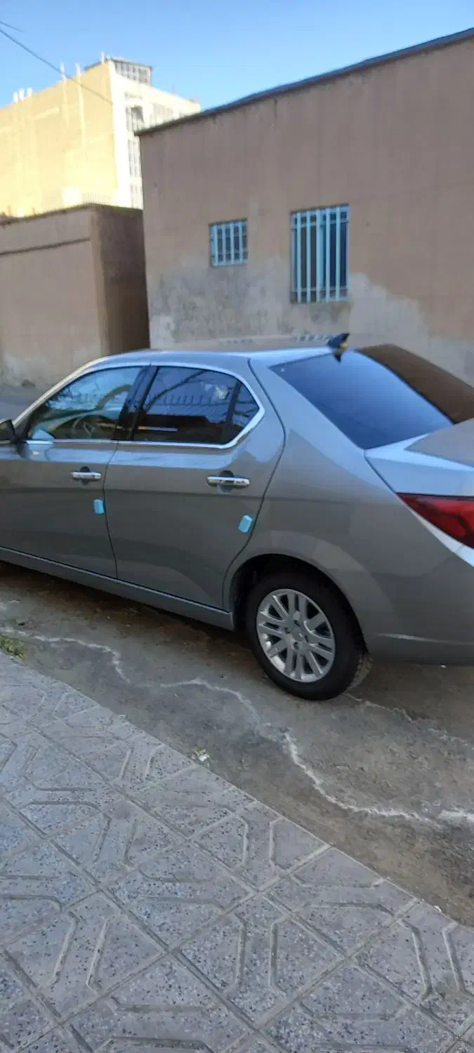 فروش خودرو دنا پلاس ۶ دنده نقره ای تیتانیوم|خودرو سواری و وانت|بیرجند, |دیوار