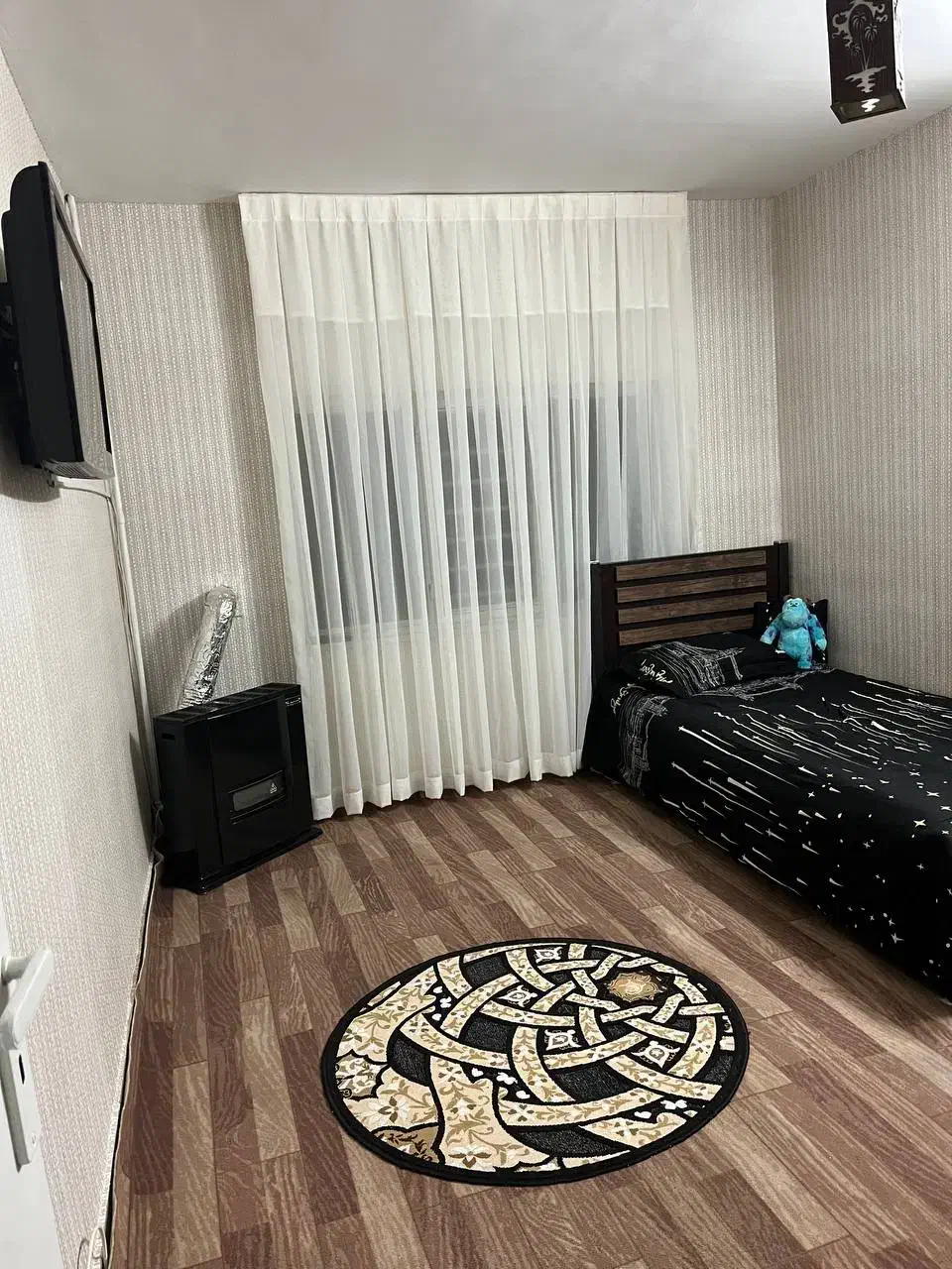 ۳ عدد پرده حریر چند ماه مصرف شده|پرده، رانر، رومیزی|اسلامشهر, شهرک واوان|دیوار