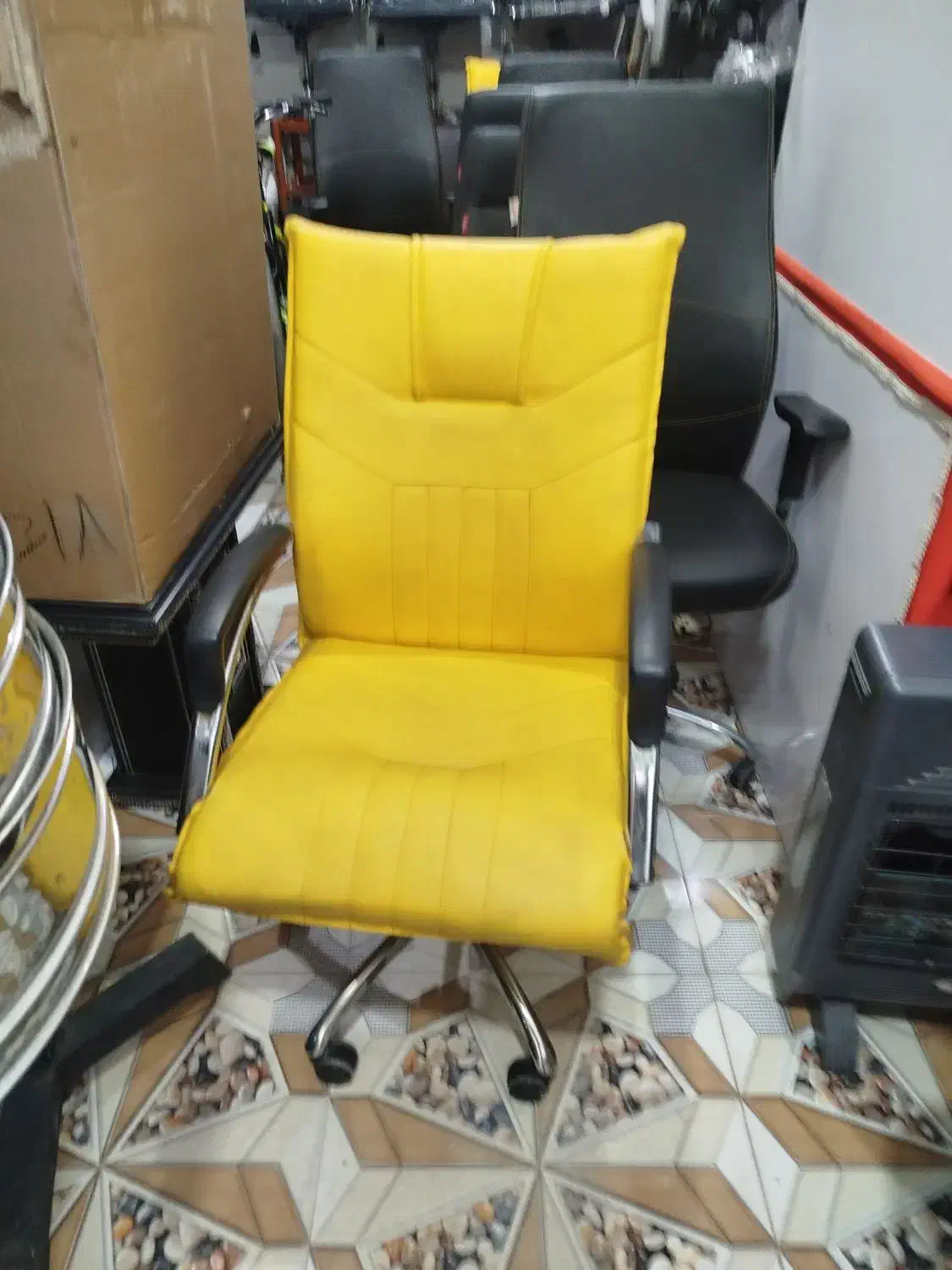 انواع مدل صندلی در حد نو زیر قیمت بازار|صندلی و نیمکت|خرم‌آباد, |دیوار