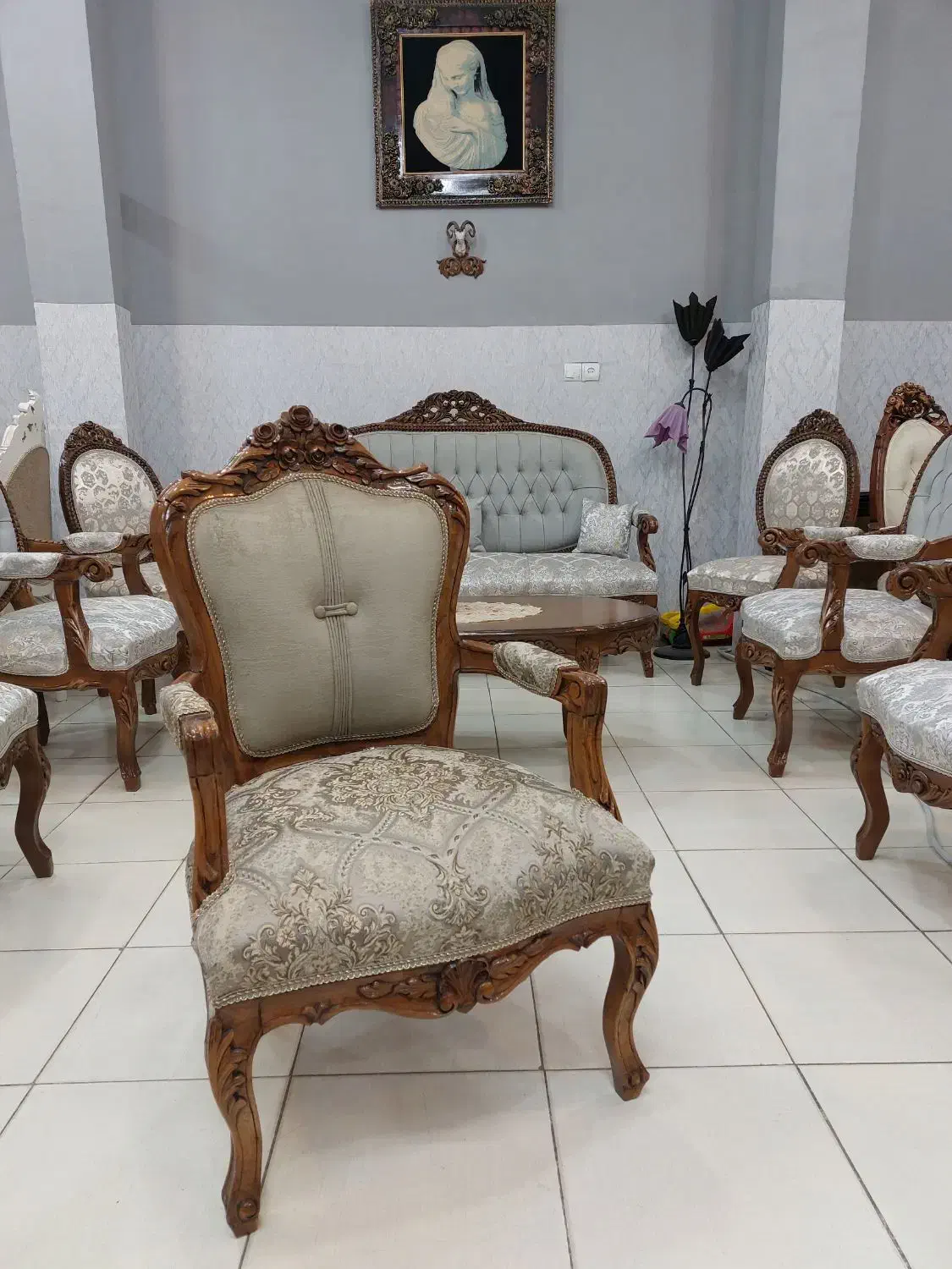 مبل فرانسوی ۹نفره|مبلمان خانگی و میز عسلی|بروجرد, |دیوار