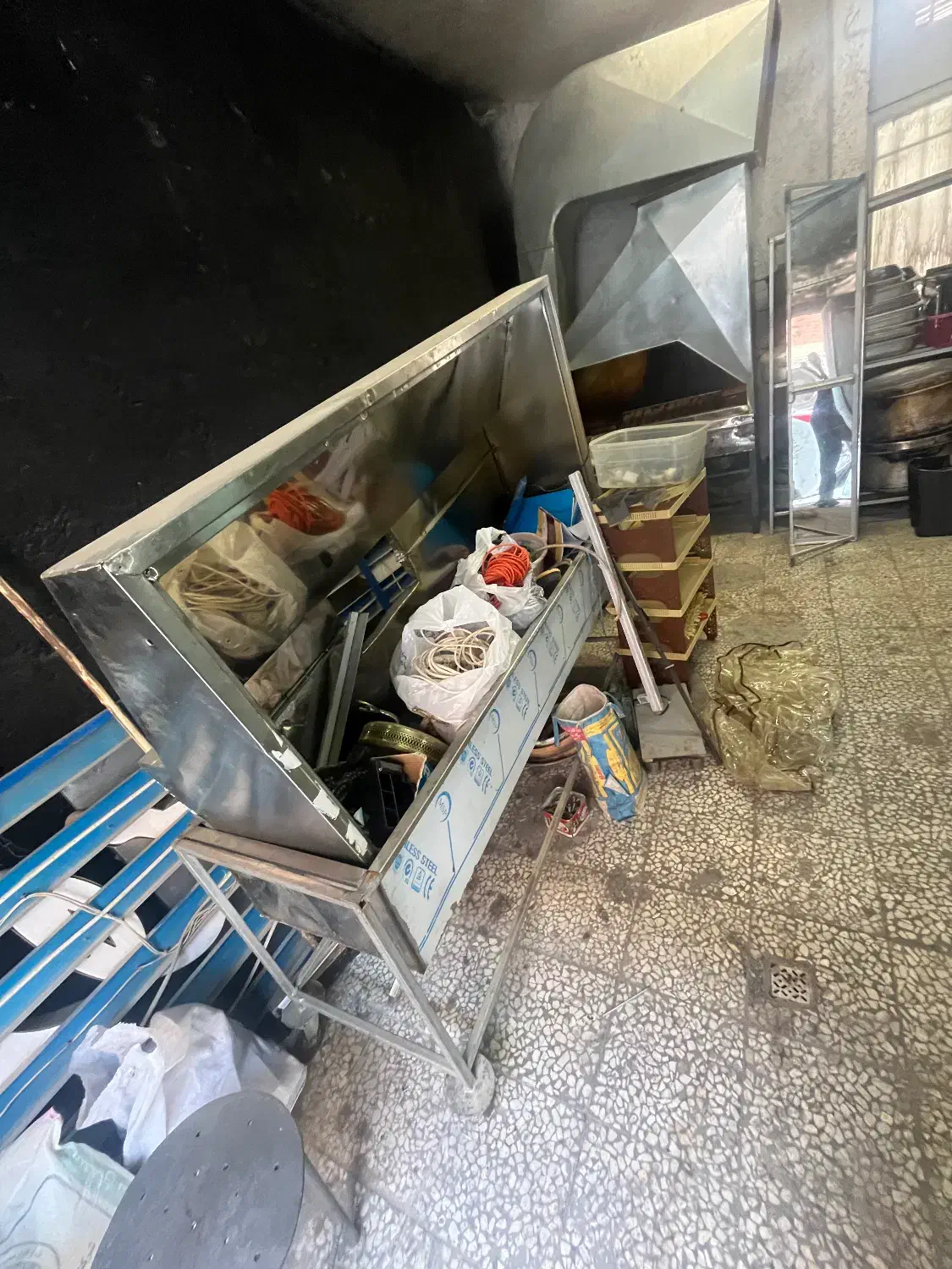 وسایل رستوران و بیرون بر|کافی‌شاپ و رستوران|اصفهان, طاحونه|دیوار