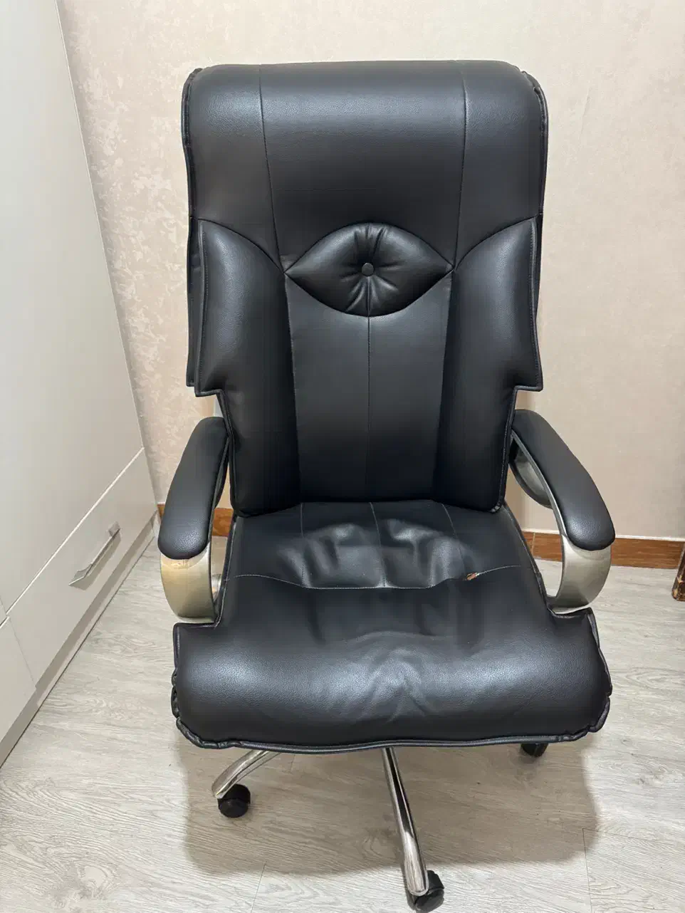 صندلی مدیریتی|مبلمان اداری|رشت, دیلمان|دیوار