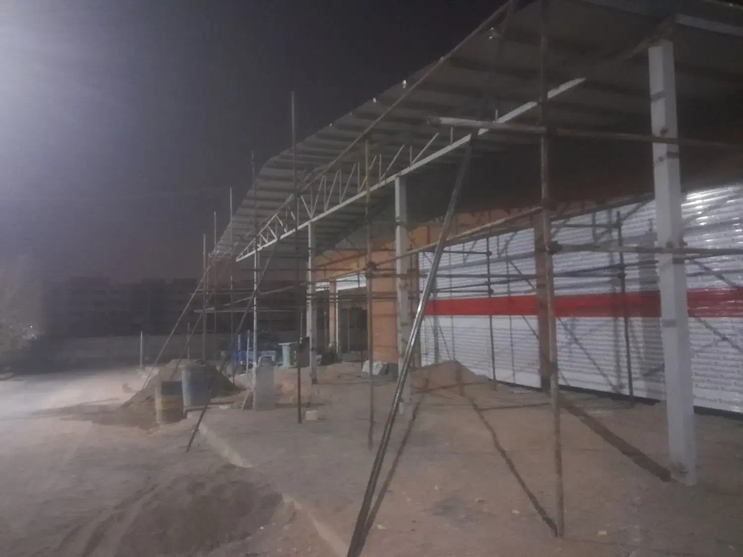 داربست فلزی برادران اسحاقیان شبانه روز|خدمات پیشه و مهارت|اصفهان, جلفا|دیوار