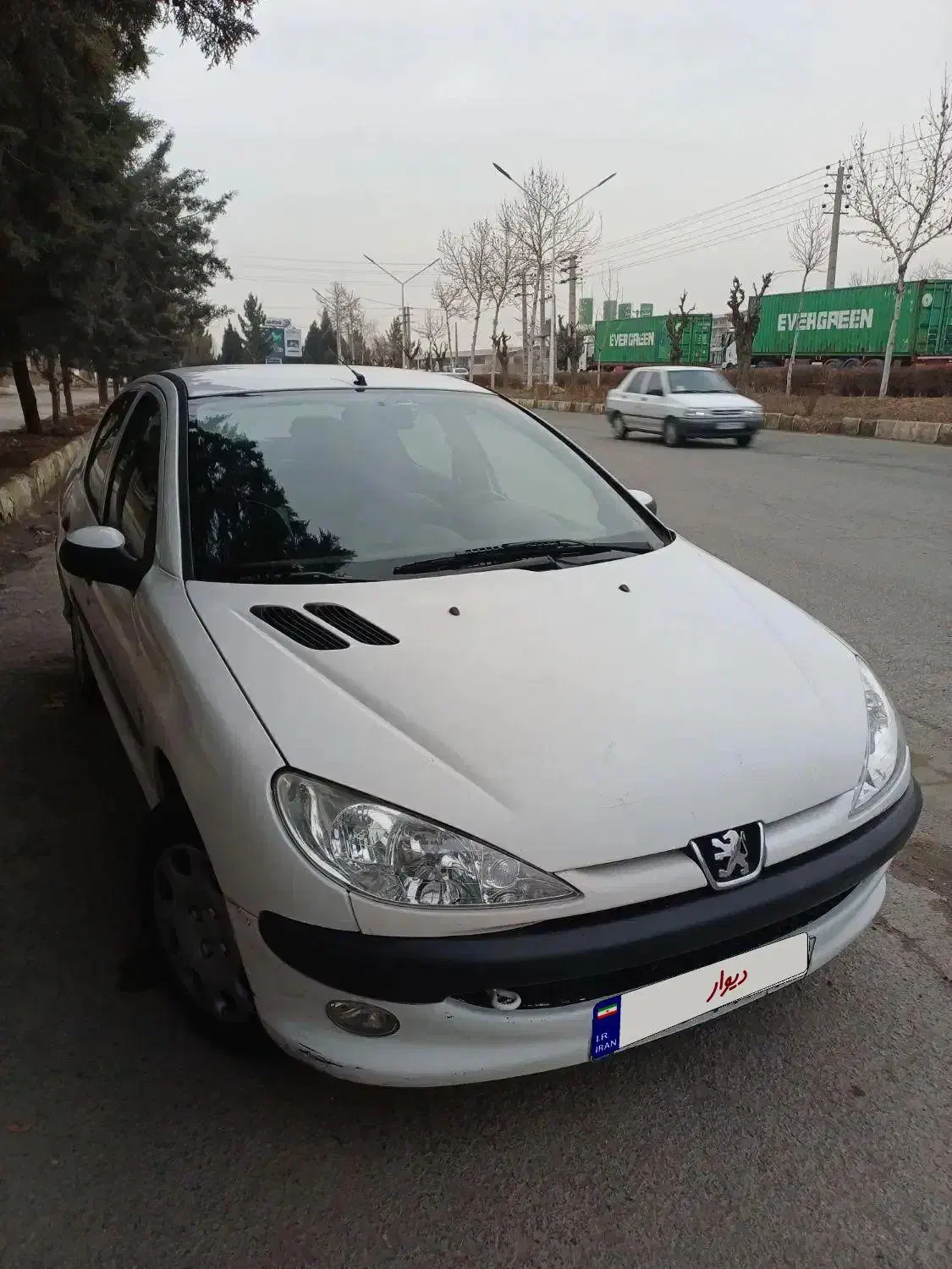 پژو ۲۰۶ v8 sd مدل۹۶|خودرو سواری و وانت|کرج, کرج نو|دیوار