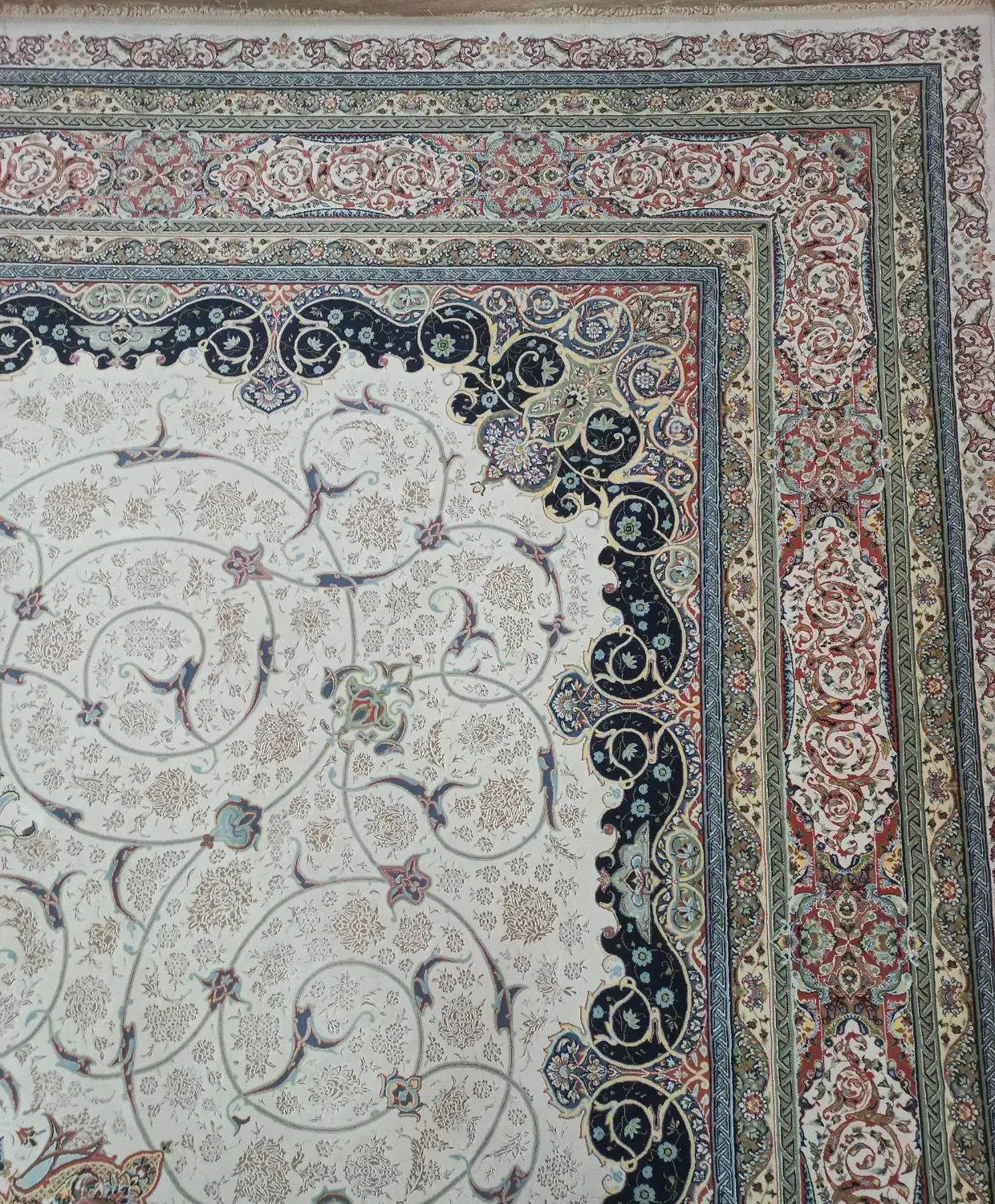 فرش ۱۲ متری گل برجسته|فرش|کرج, شاهینویلا|دیوار