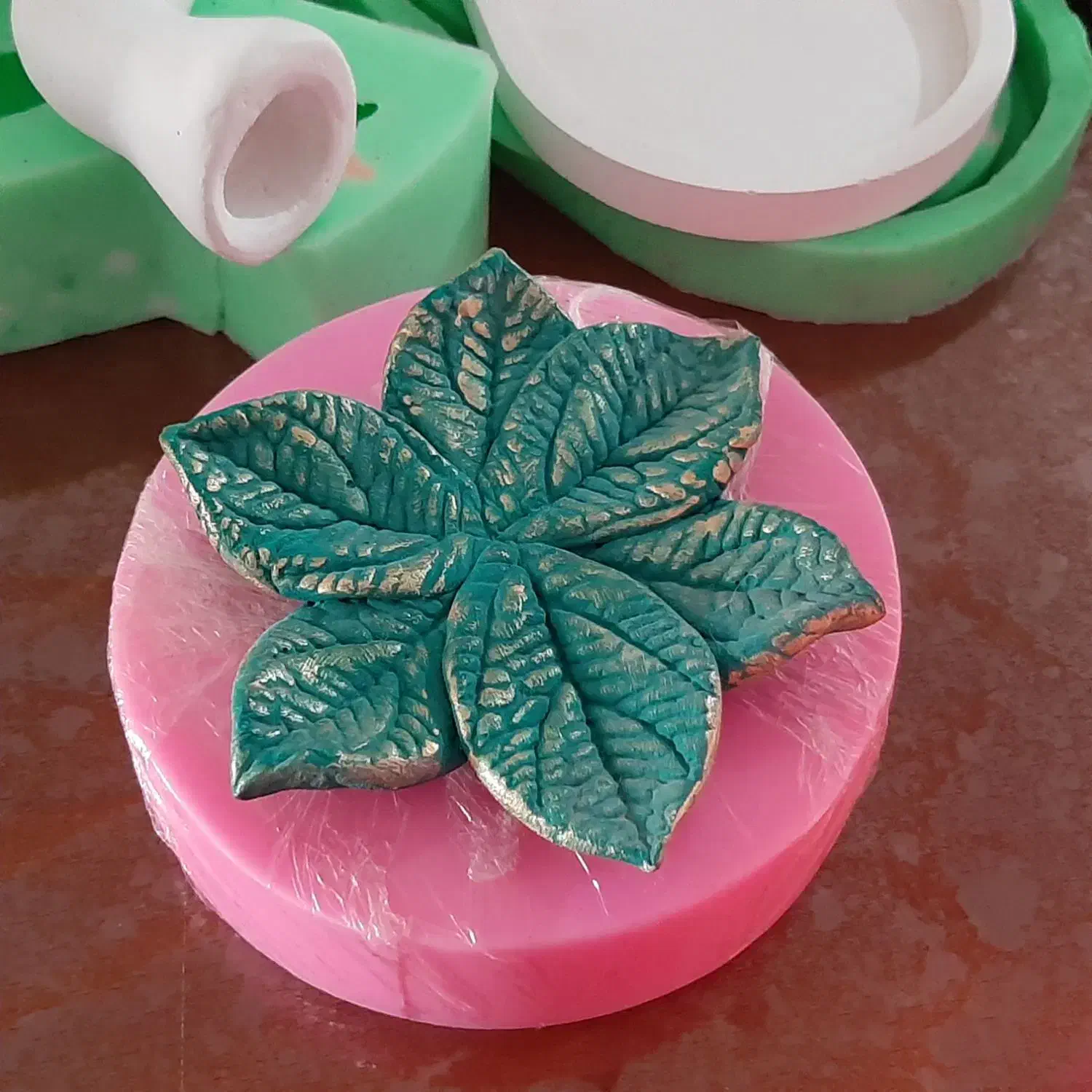 قالب های سیلیکونی کیلویی مناسب شمع و سنگ مصنوعی|صنایع دستی و سایر لوازم تزئینی|امیدیه, |دیوار