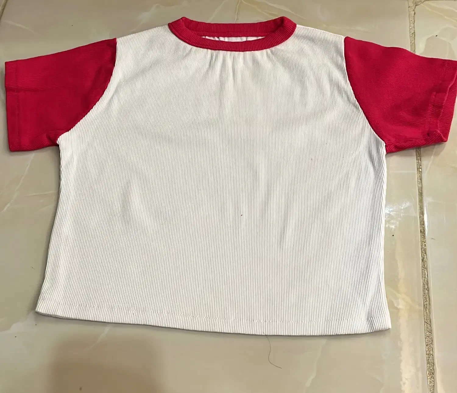 کراپ تیشرت|لباس|رشت, نامجو|دیوار