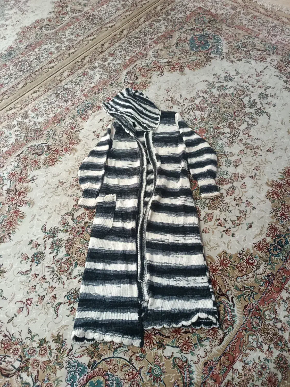 پالتو|لباس|زابل, |دیوار