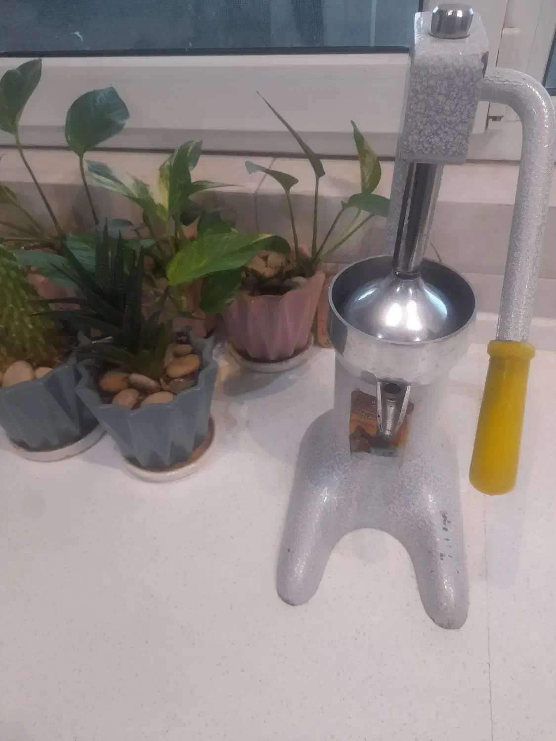 آب انار گیری|آبمیوه‌گیر و آب‌مرکبات‌گیر|شاهین‌شهر, مخابرات (شهید بهشتی)|دیوار