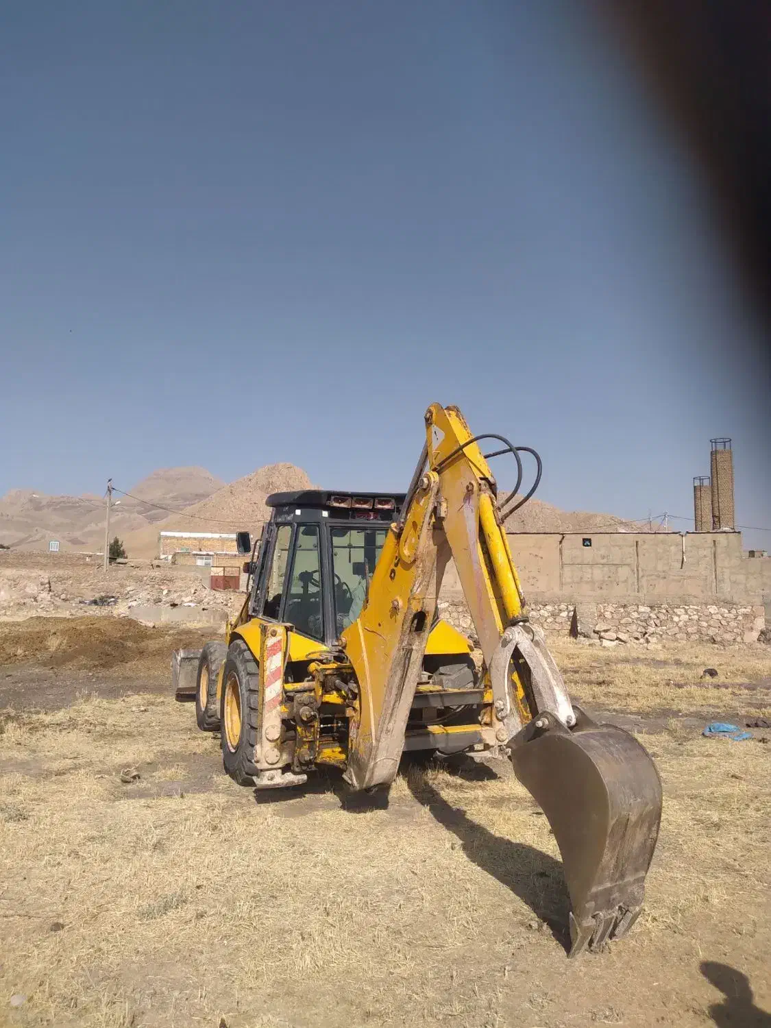 بیل بکو سنوپارس ۲۲۰|خودرو سنگین|بیستون, |دیوار