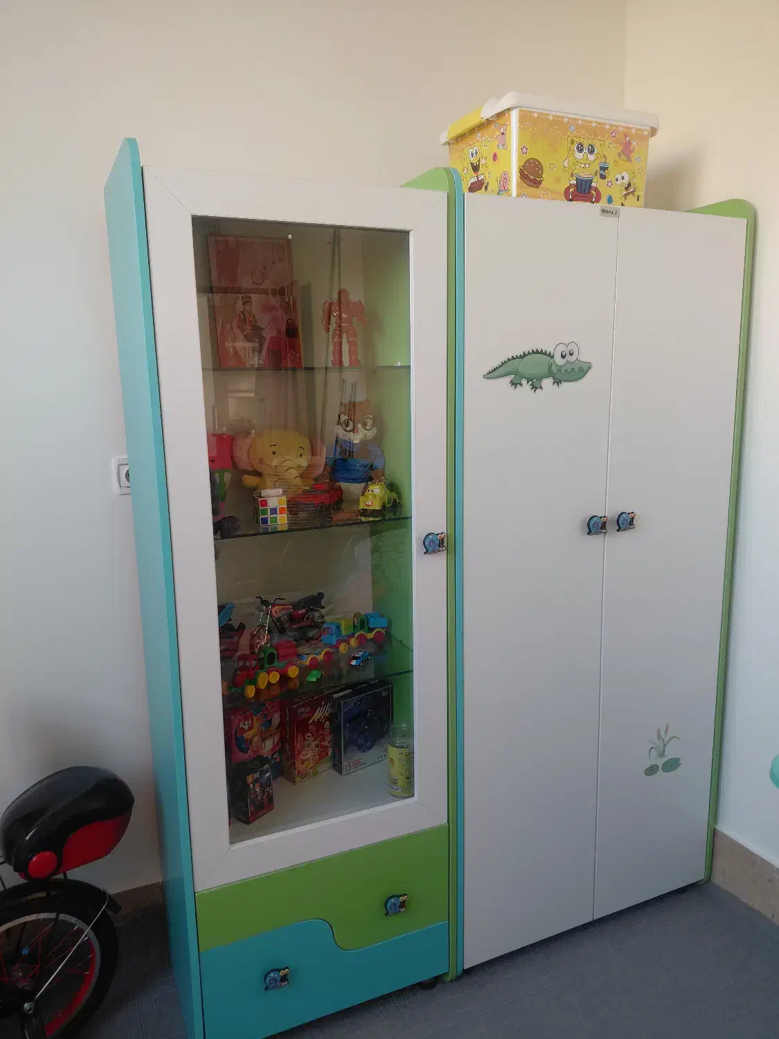 سرویس تخت و کمد نوجوان با برند Fooka|تخت و سرویس خواب|فریمان, |دیوار