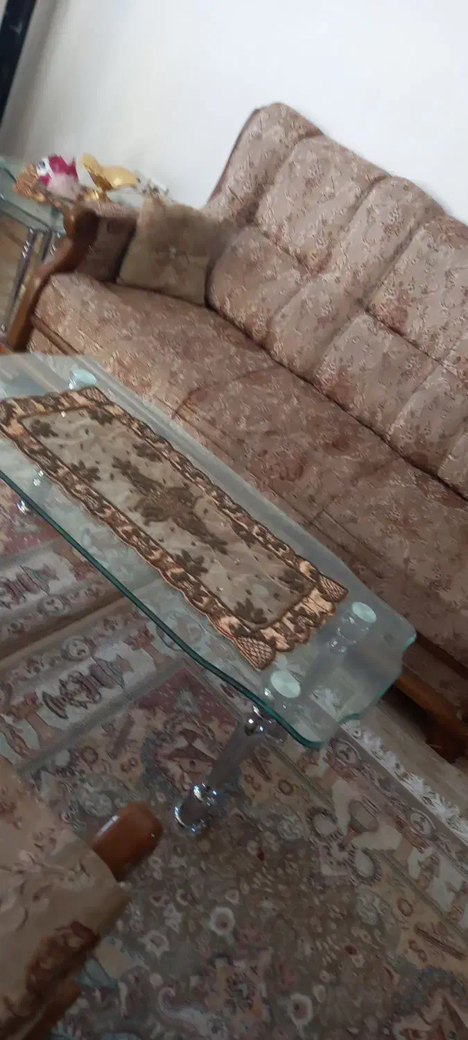 مبلمان راحتی پنج نفره کارکرده|مبلمان خانگی و میز عسلی|نطنز, |دیوار