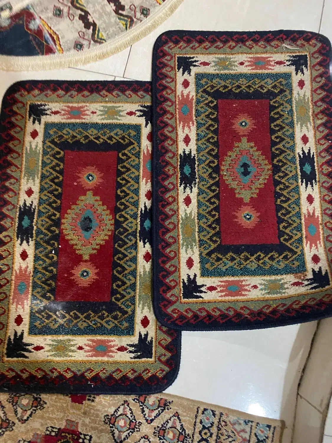 قالیچه|پادری|کرج, دهقان ویلا|دیوار