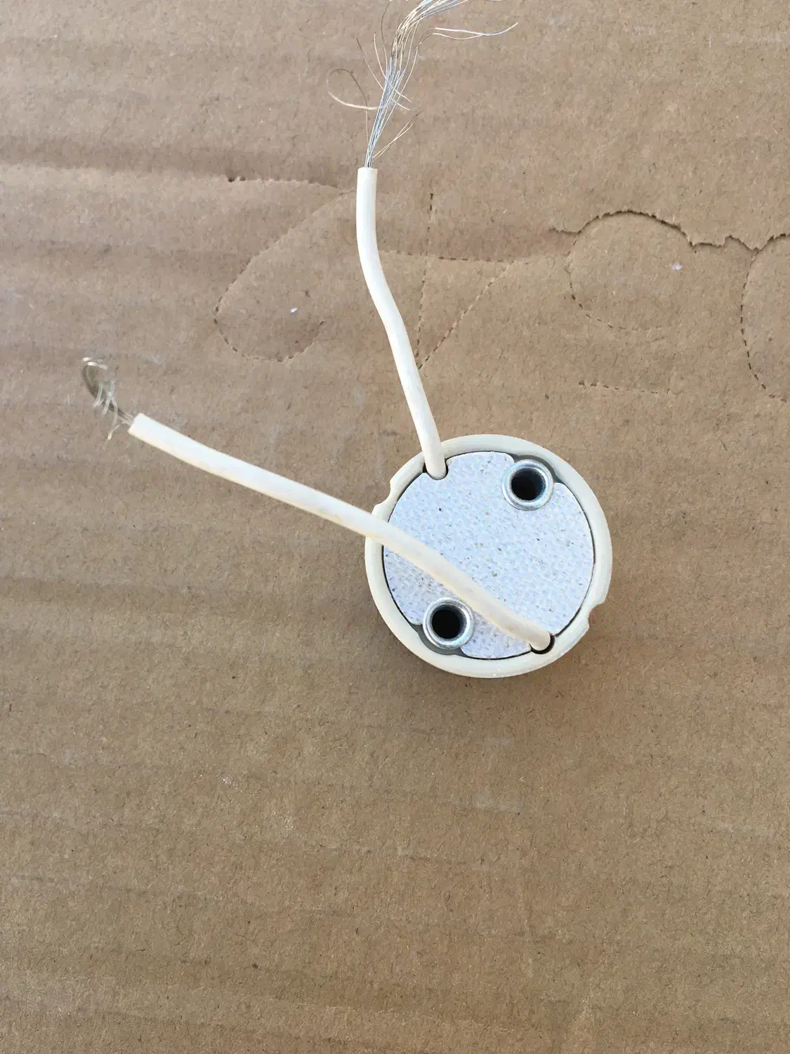 سوکت سرامیکی هالوژن|لامپ و چراغ|اصفهان, بوستان کوهستانی صفه|دیوار