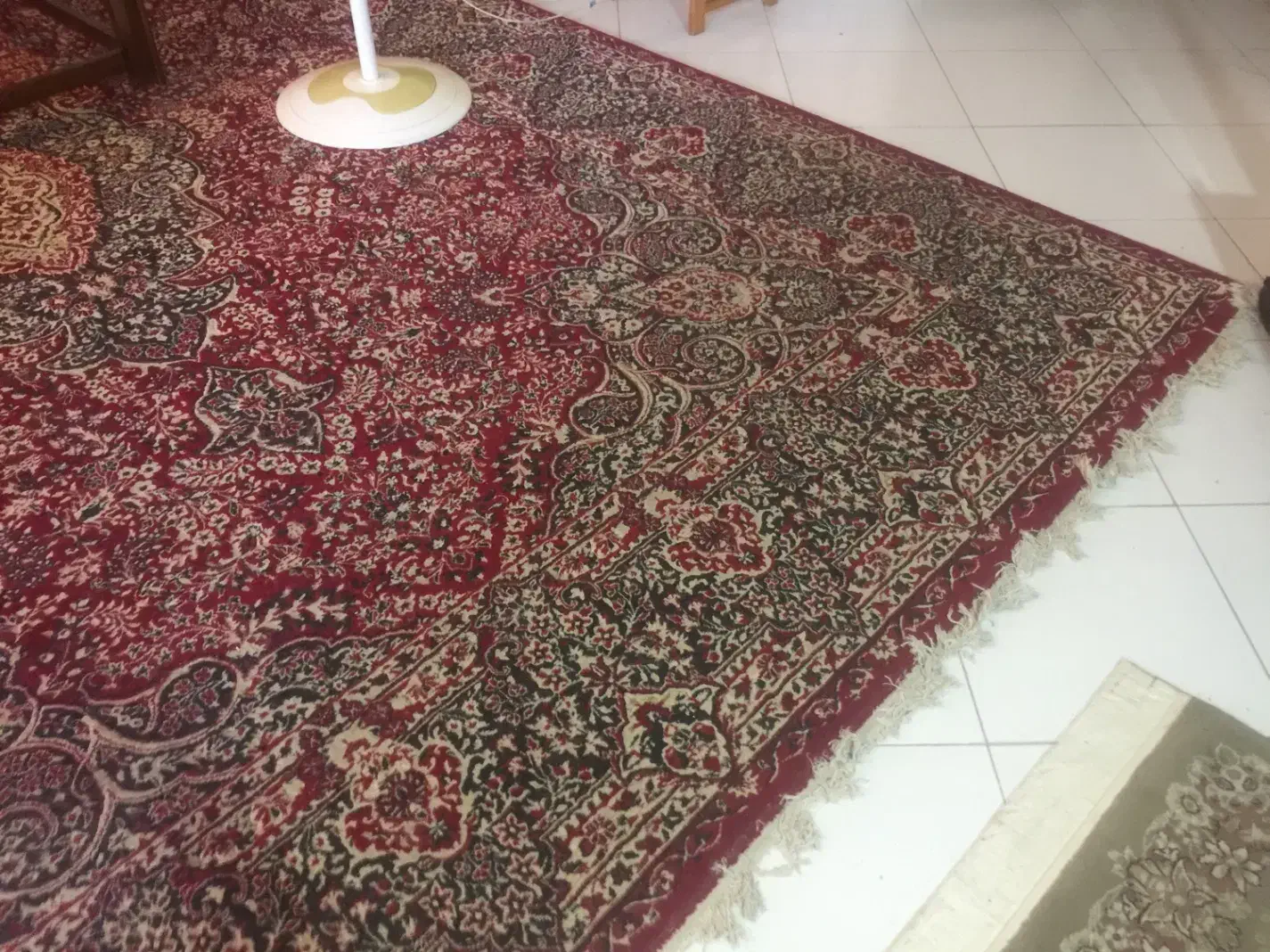 فرش ماشینی ۱۲ متری سالم|فرش|بندر انزلی, موج شکن|دیوار