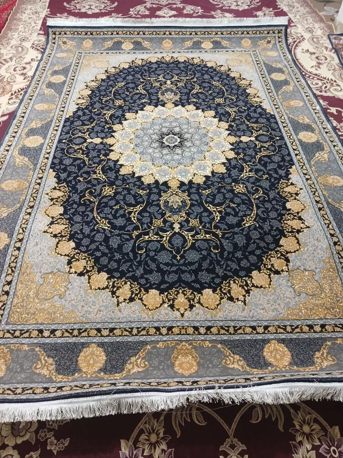 فرش ۶متری نو نو زیر پا اصلا نیوفتاده|فرش|ملایر, |دیوار