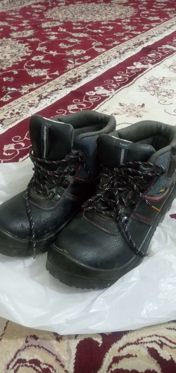 نیمبوت ایمنی (معاوضه)سایز۴۲|کیف، کفش، کمربند|کرمانشاه, |دیوار