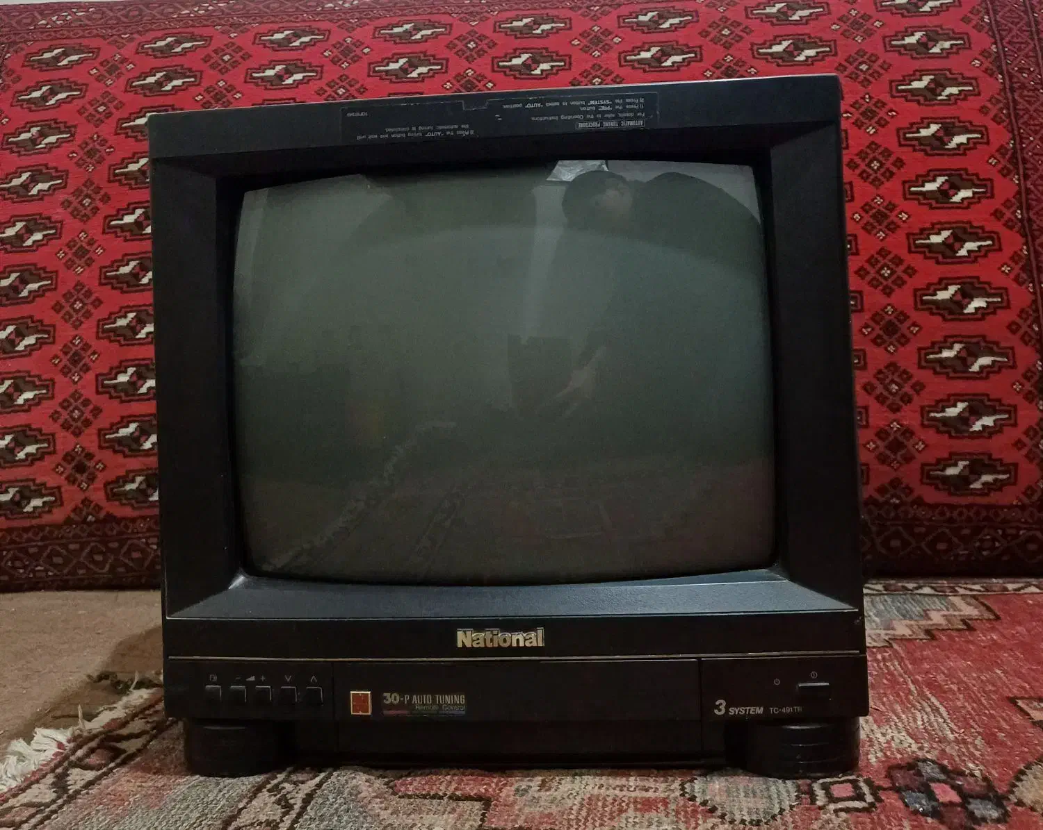 تلوزیون قدیمی|تلویزیون و پروژکتور|دماوند, دماوند|دیوار