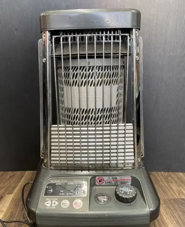 بخاری نفتی برقی ژاپنی آنتیک عتیقه کلکسیونی|کلکسیون اشیاء عتیقه|شریفآباد, |دیوار