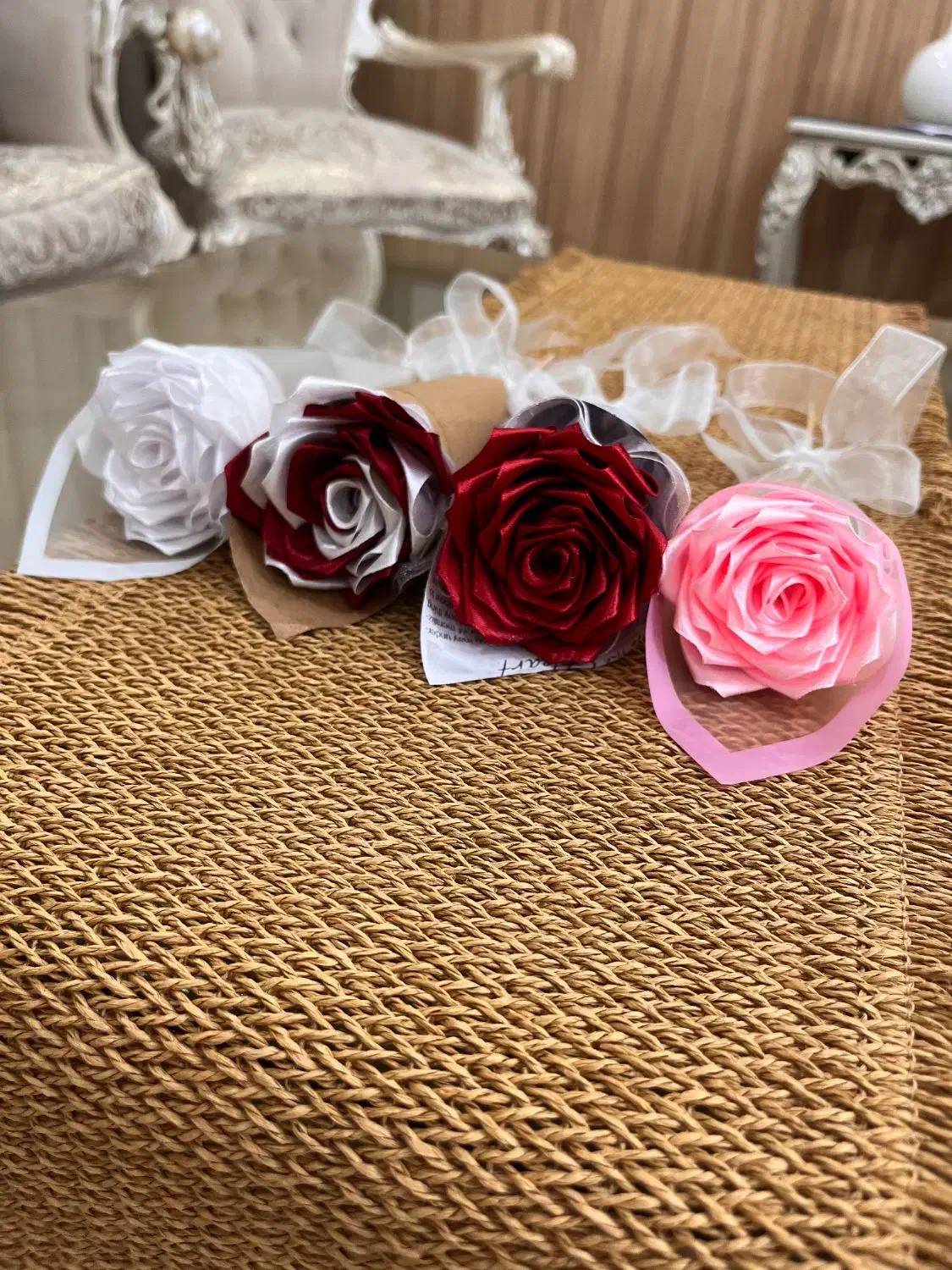 انواع دسته گُل رُبانی|گل مصنوعی|باقرشهر, |دیوار