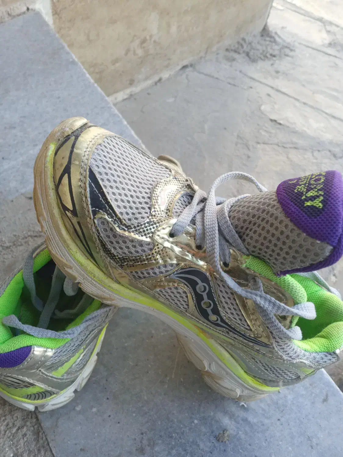 باسلام خدمت همشهریان|کیف، کفش، کمربند|اقبالیه, |دیوار