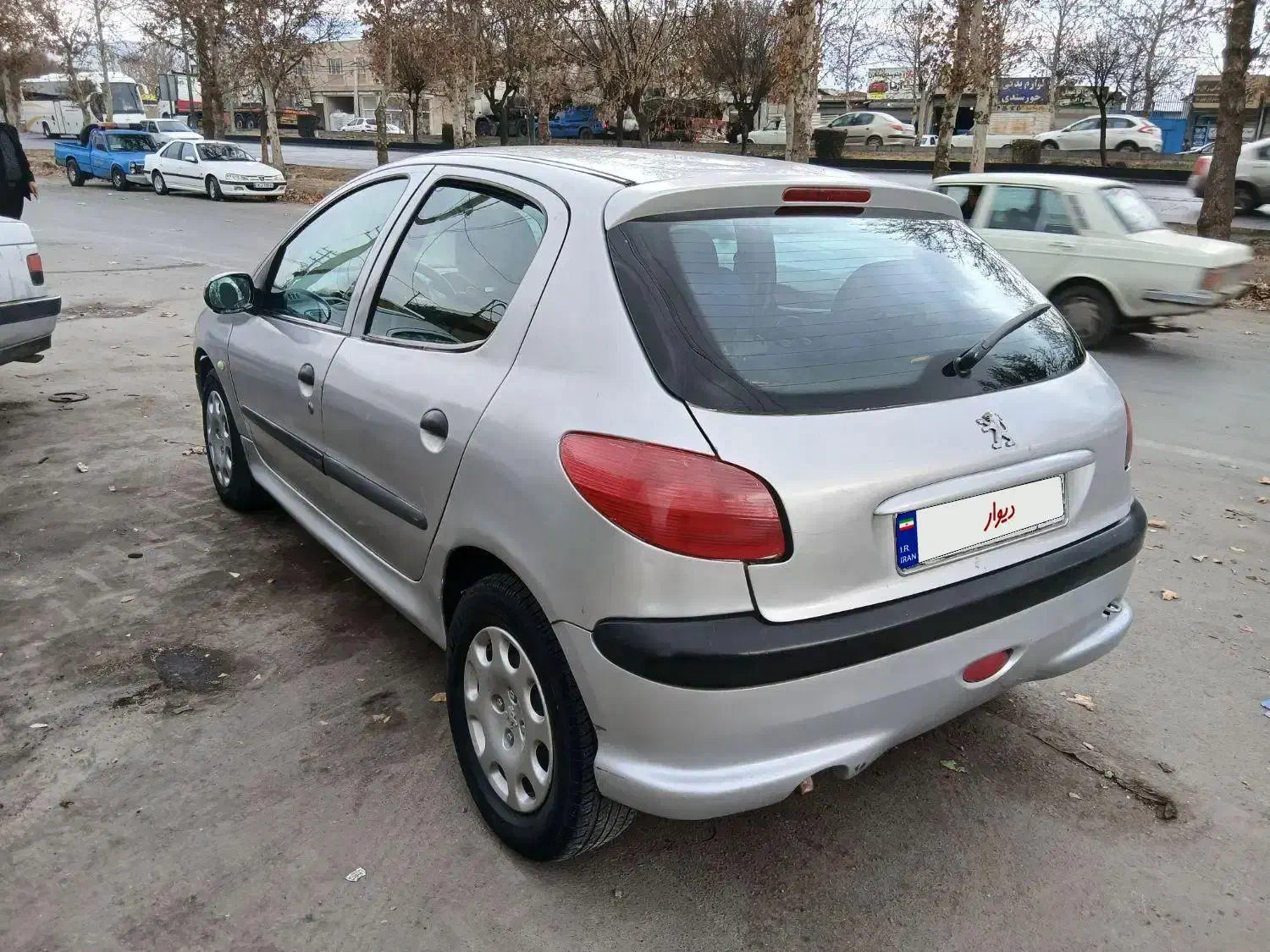 پژو ۲۰۶ مدل۸۳ تیپ۳|خودرو سواری و وانت|ملایر, |دیوار