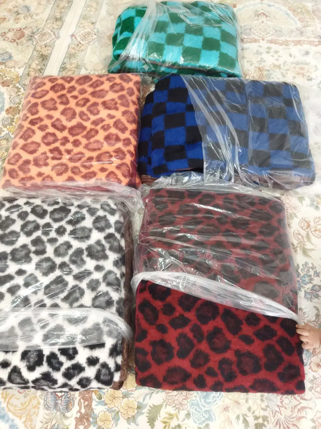 انواع پتو زیر دو نفره|رختخواب، بالش، پتو|کوهدشت, |دیوار