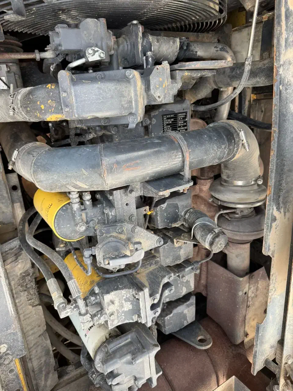 بیل میکانیکی کوماتسو PC۴۰۰ خط ۸R مدل ۲۰۱۷ اورجینال|خودرو سنگین|بندرعباس, |دیوار