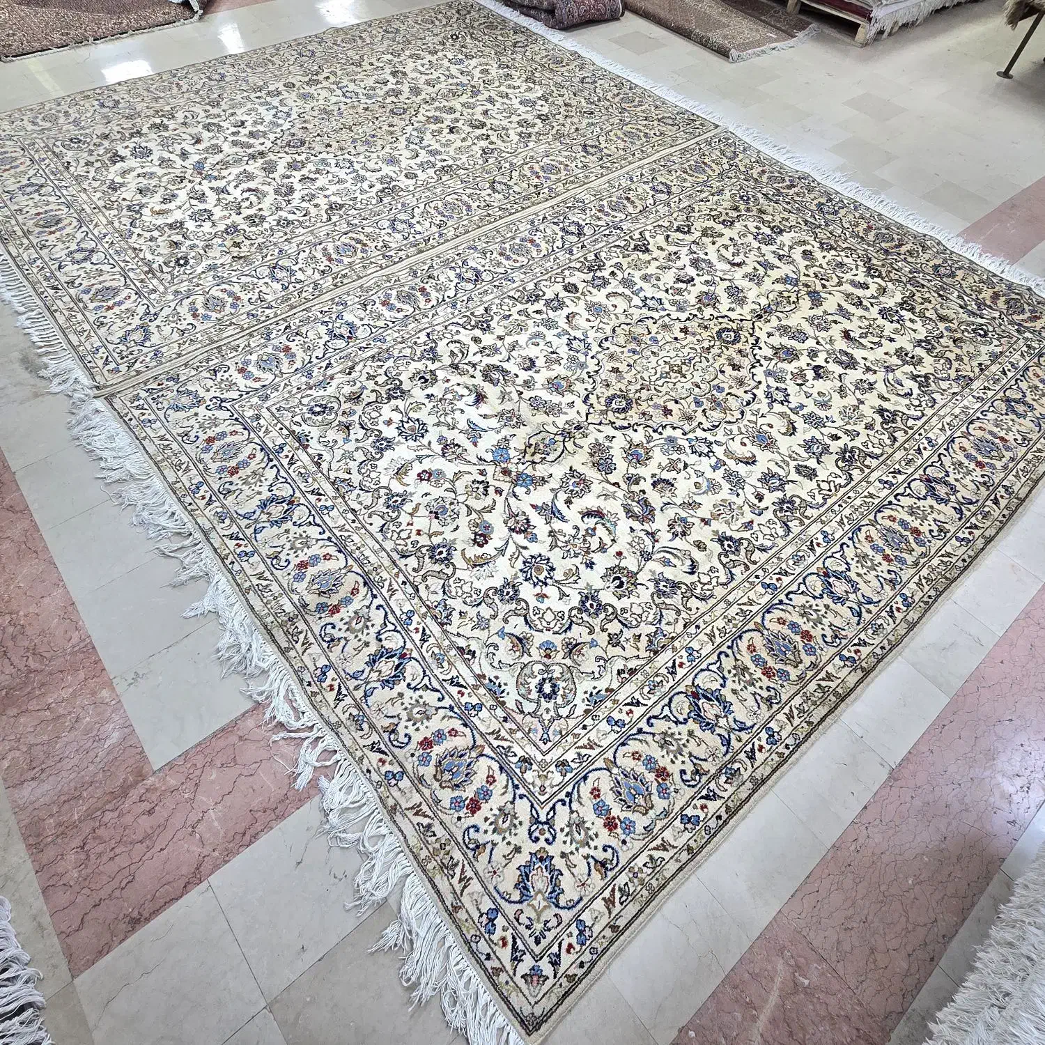 جفت ۹متری و تک ۶متری و کناره اردکان   همه‌یکشکل|فرش|تهران, شیراز|دیوار