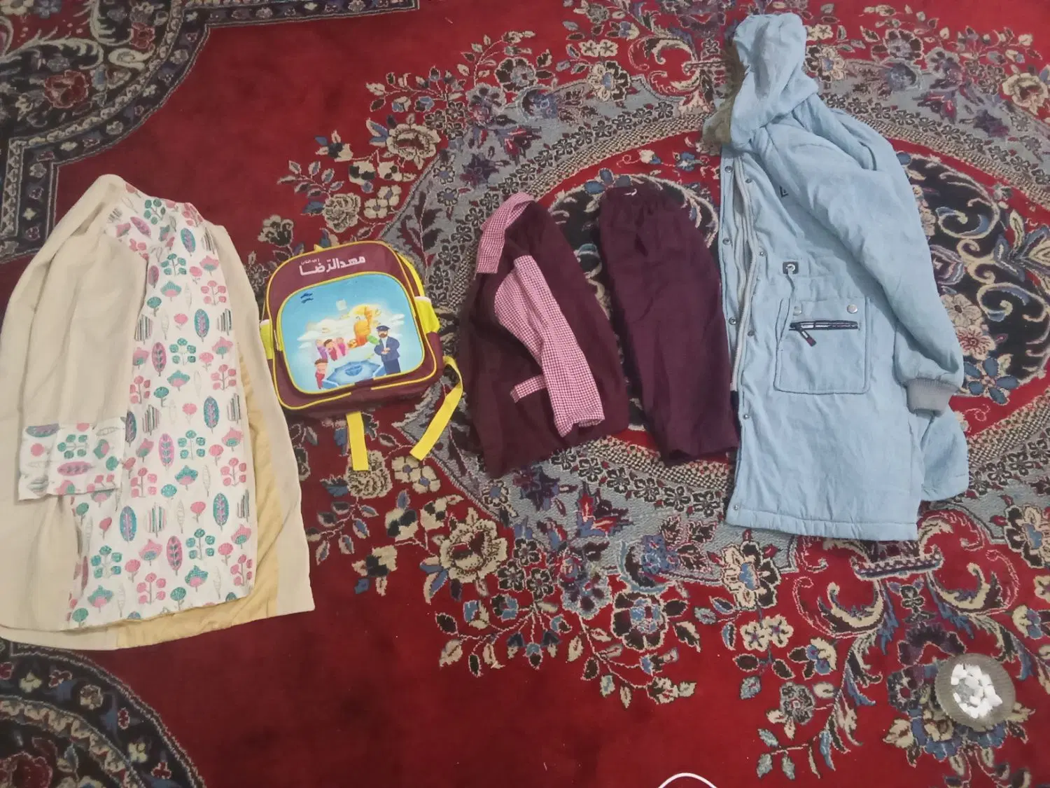 لباس|لباس|مشهد, نیزه|دیوار