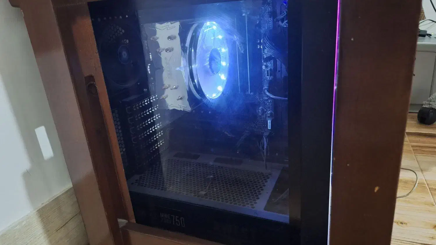 کیس کم کار و تمیز|رایانه رومیزی|اسفراین, |دیوار