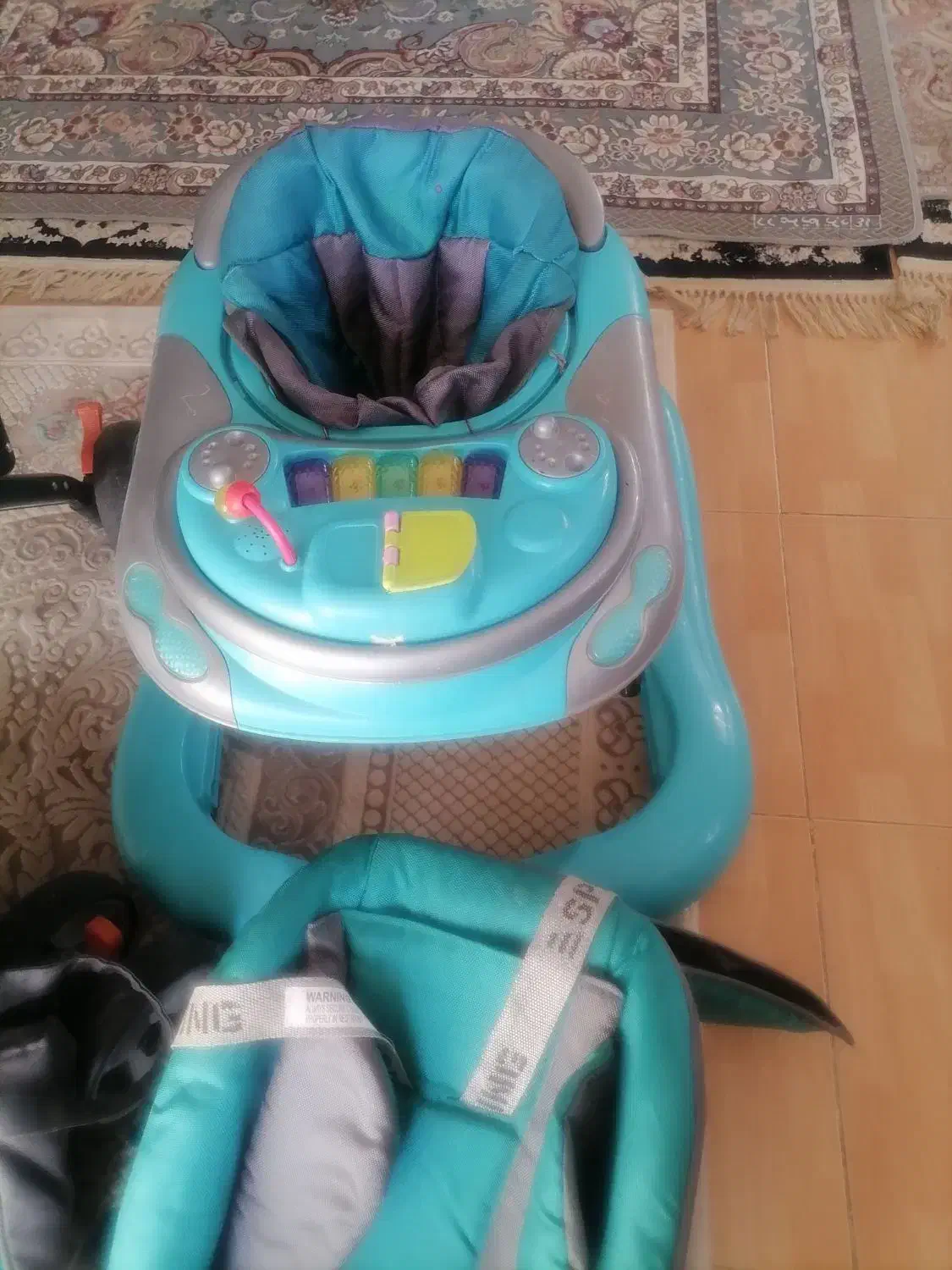 تعدادی وسایل کودک|کالسکه و لوازم جانبی|شیراز, رکنآباد|دیوار