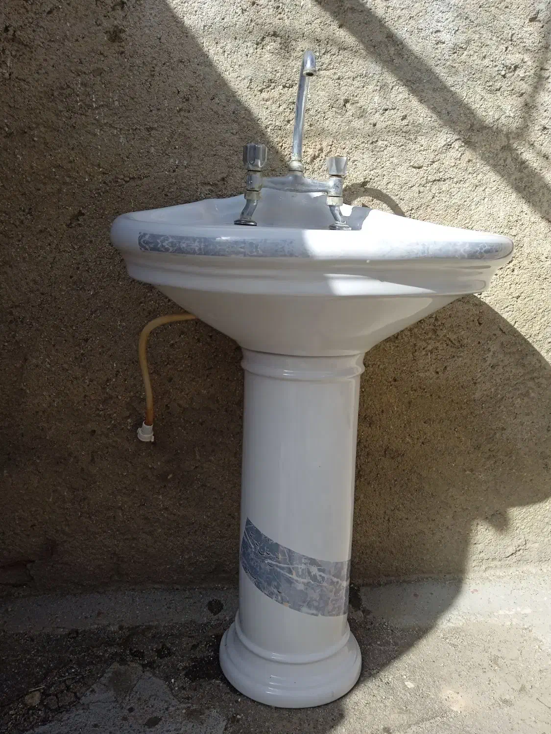 روشویی|لوازم سرویس بهداشتی|همدان, |دیوار