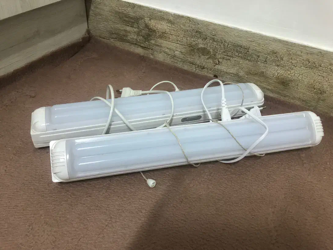 چراغ اضطراری|لامپ و چراغ|قم, باغ پنبه|دیوار