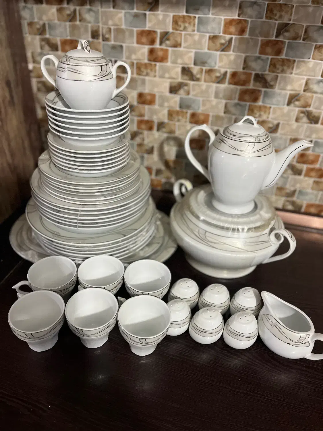 سرویس چینی سبزی خردن جارو شارژی قابلمه جای چای شکر|ظروف پخت‌وپز|اسلام‌شهر, شهرک قائمیه|دیوار