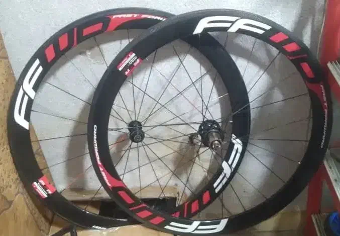 طوقه دوچرخه کورسی اف اف|دوچرخه، اسکیت، اسکوتر|تهران, قلمستان|دیوار