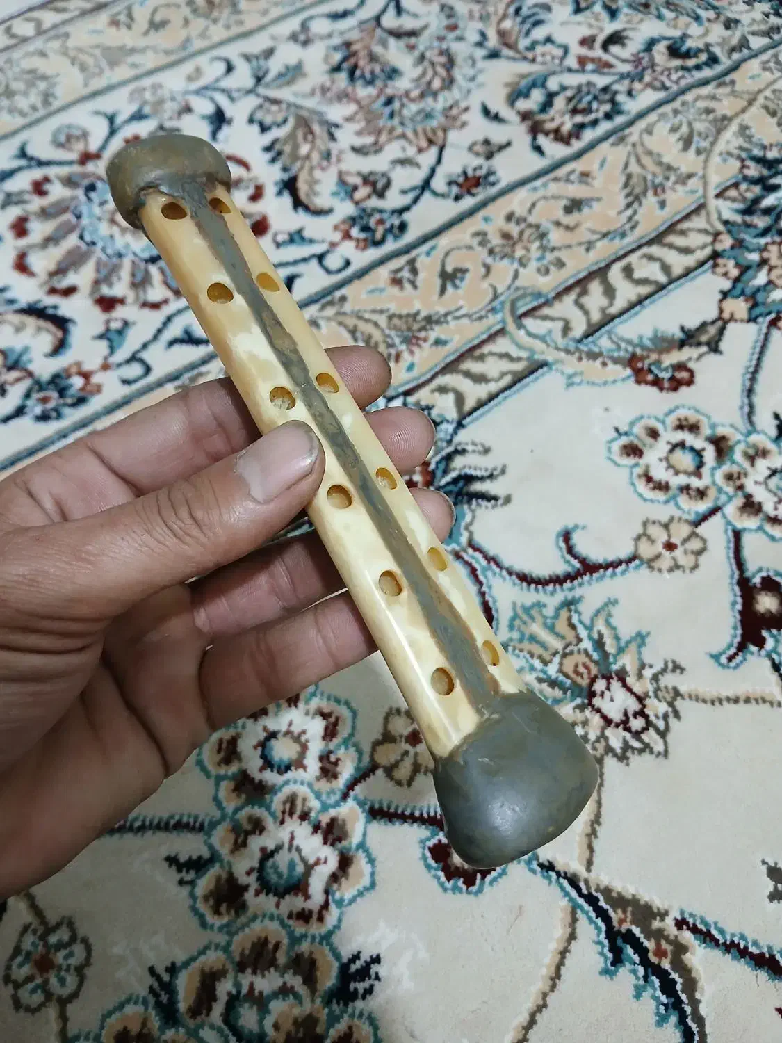 سلام دوزله استخوان از جنس بال کرکس|سازهای سنتی|دالاهو, |دیوار