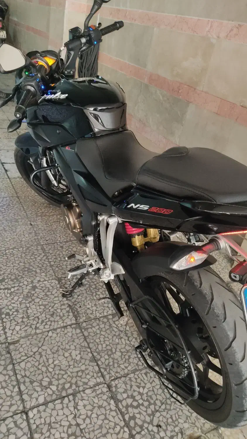 ns200  مدل96 آس|موتورسیکلت|اندیشه, اندیشه فاز ۱|دیوار