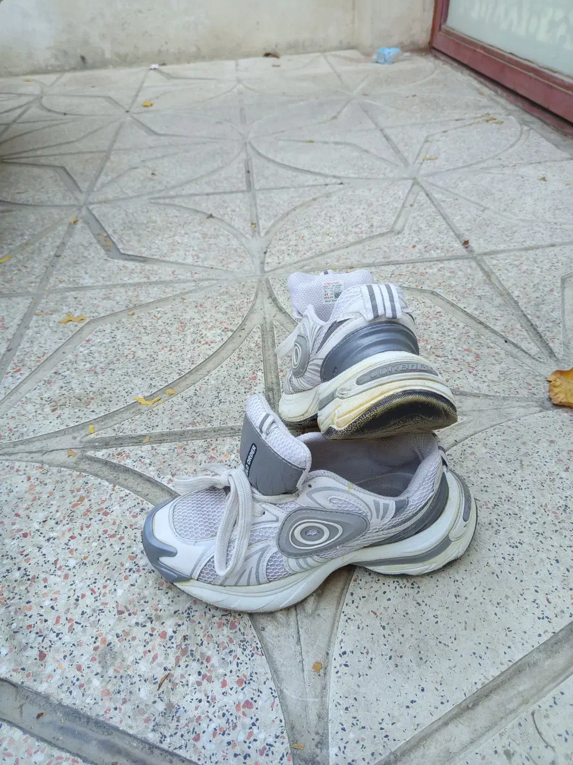 کفش|کیف، کفش، کمربند|سنندج, |دیوار