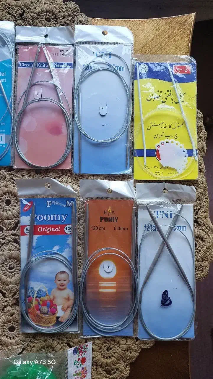 میل بافتنی همراه کیف نگهدارنده میل و طرح گل زن|لوازم خیاطی و بافتنی|اصفهان, جلفا|دیوار