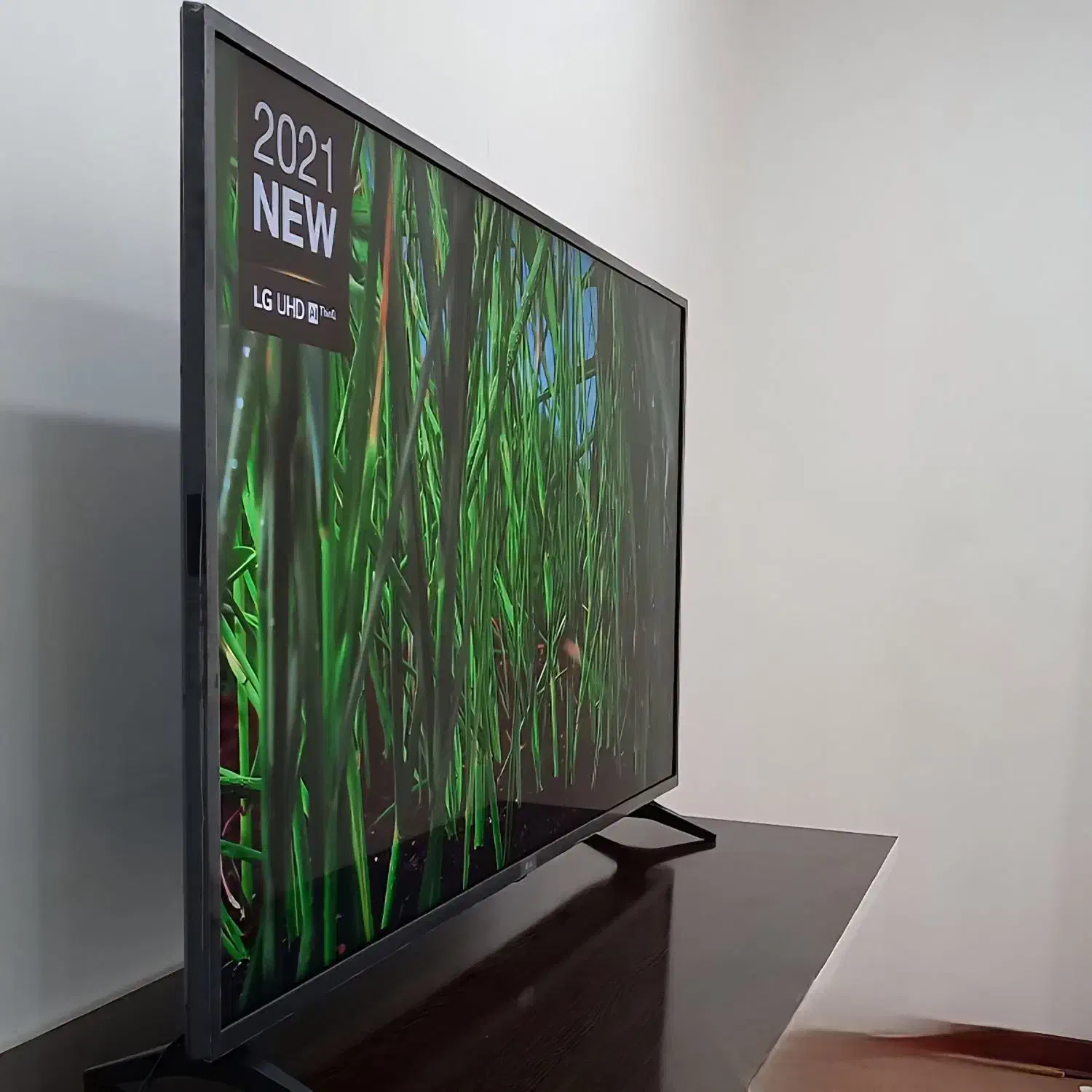 تلویزیون ۵۵ اینچ ال جی|تلویزیون و پروژکتور|اراک, |دیوار