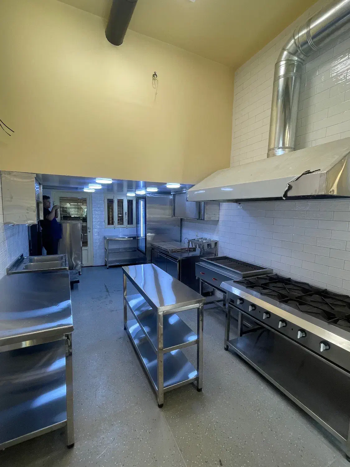 استخدام آشپز نیمه وقت - پارک ملت|استخدام خدمات فروشگاه و رستوران|تهران, امانیه|دیوار