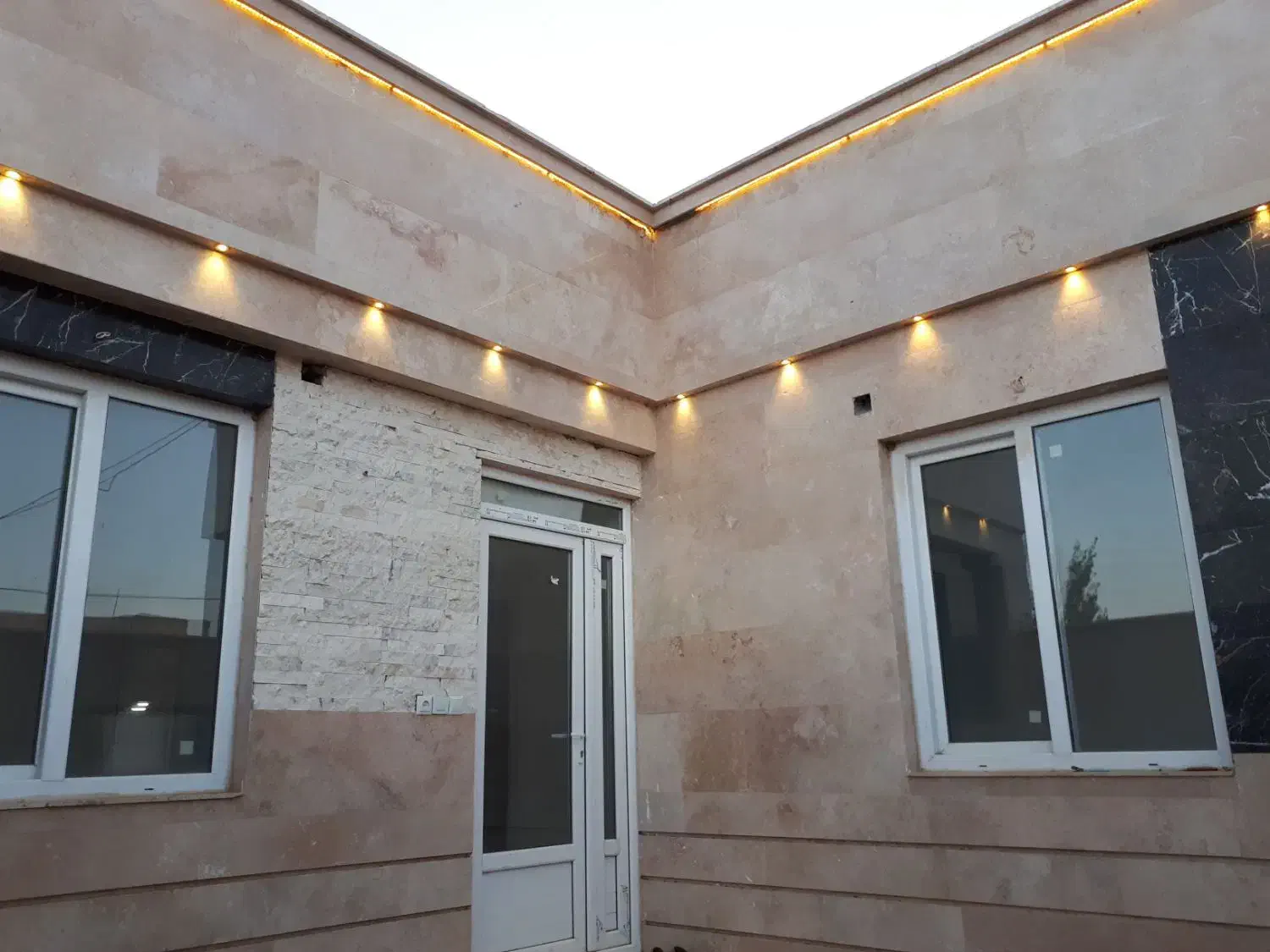 فروش فوری ویلایی شیک و تمیز در میقان|فروش خانه و ویلا|شاهرود, |دیوار