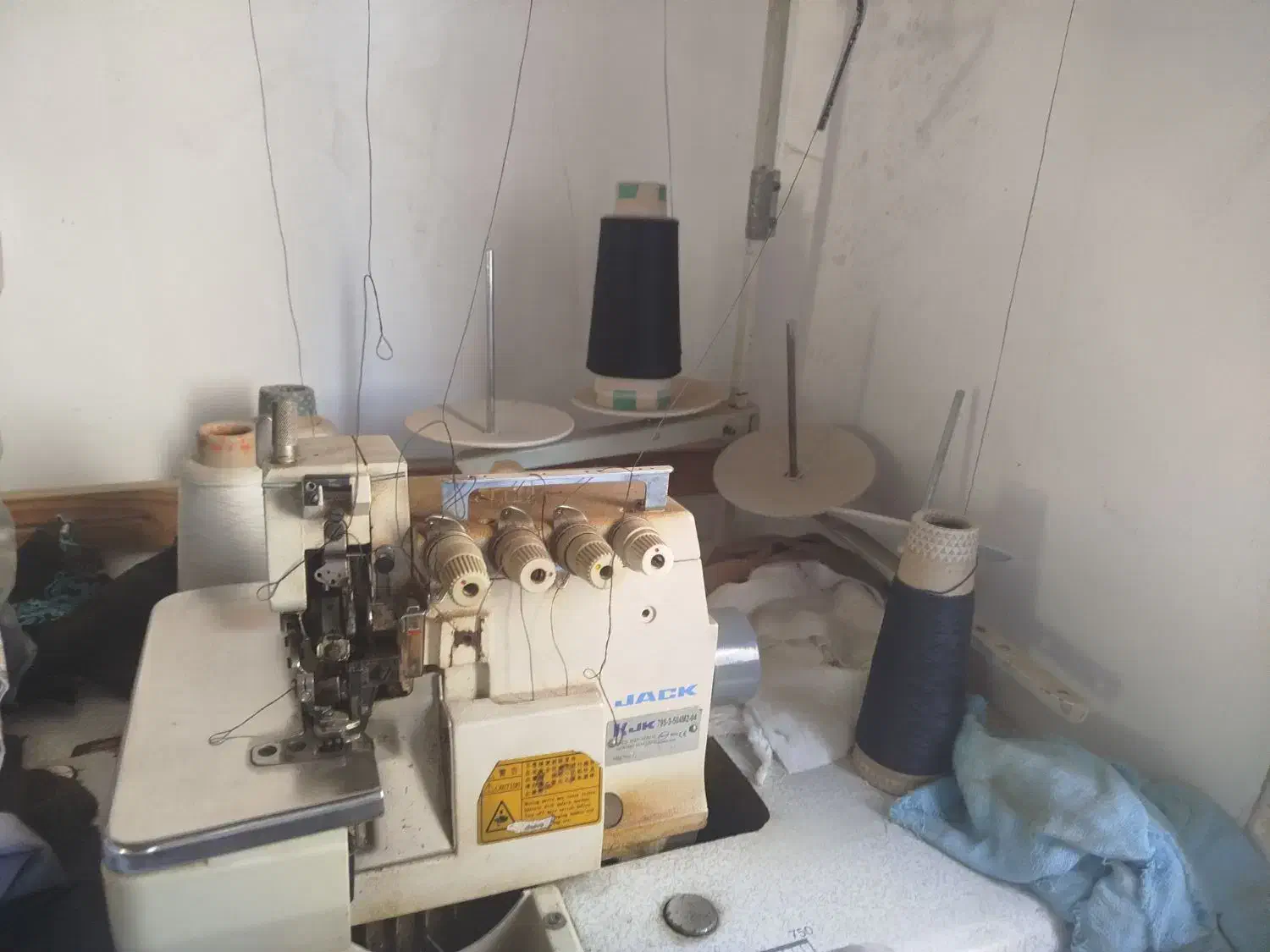 چرخ سردوز صنعتی|چرخ خیاطی و ریسندگی|قدس, شهر‌قدس|دیوار