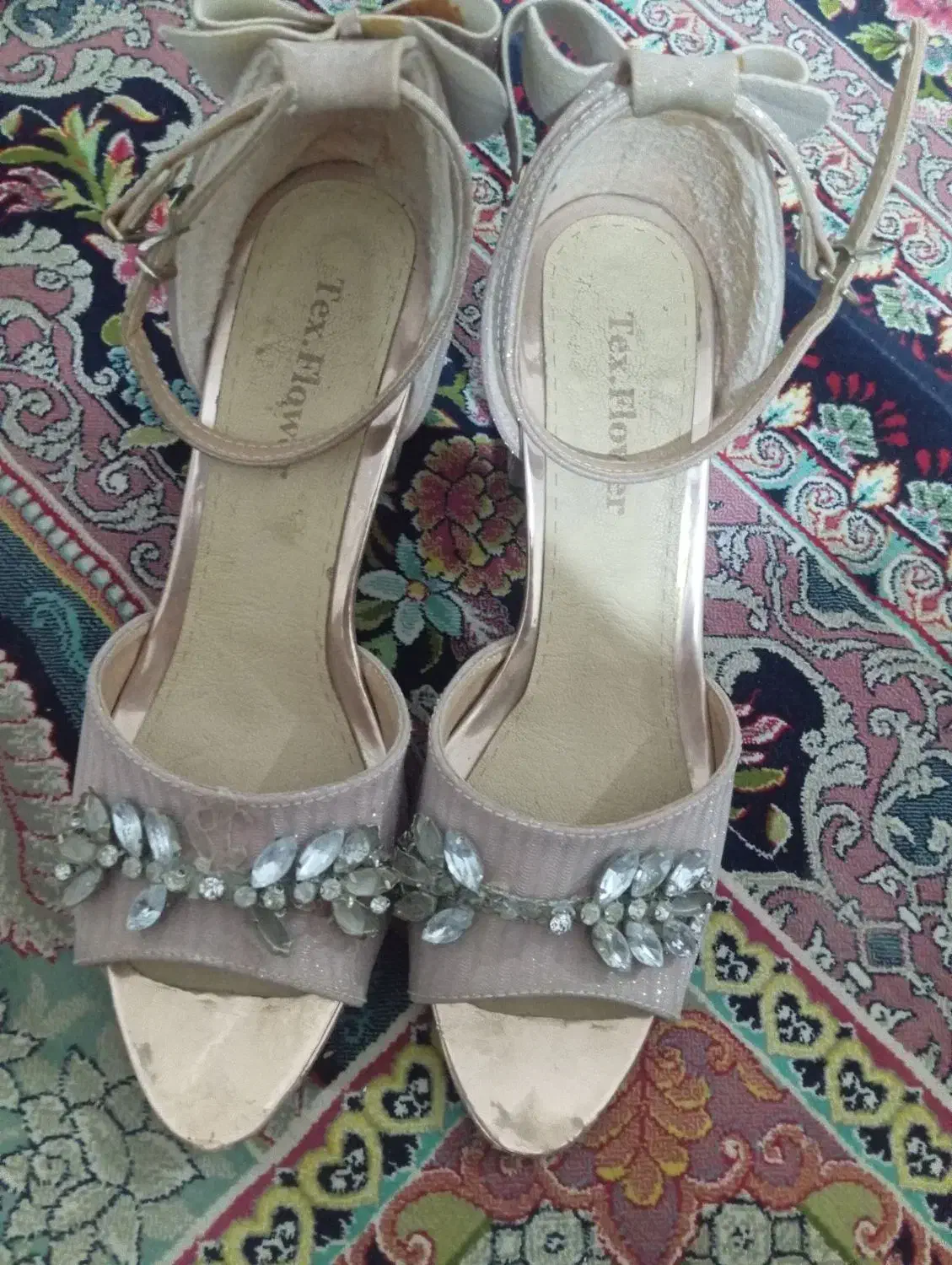 کفش|کیف، کفش، کمربند|زاهدان, |دیوار